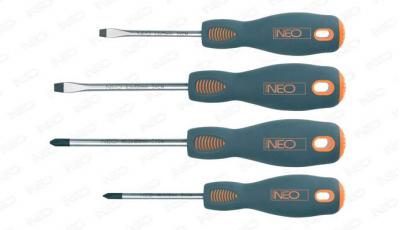 Zestaw wkrętaków krzyzakowe i plaskie 4 sztuki              